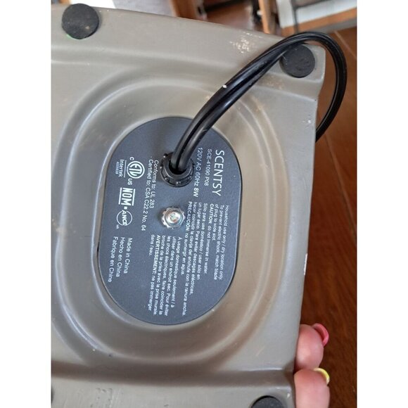 Scentsy Fruit Cake Element Wax Warmer - Picture 2 of 2